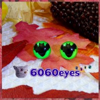 1 Pair 12mm/15mm/18mm Bat Green GLOW Plastic Fluorescent cat eyes, Safety eyes, Animal Eyes, cat eyes